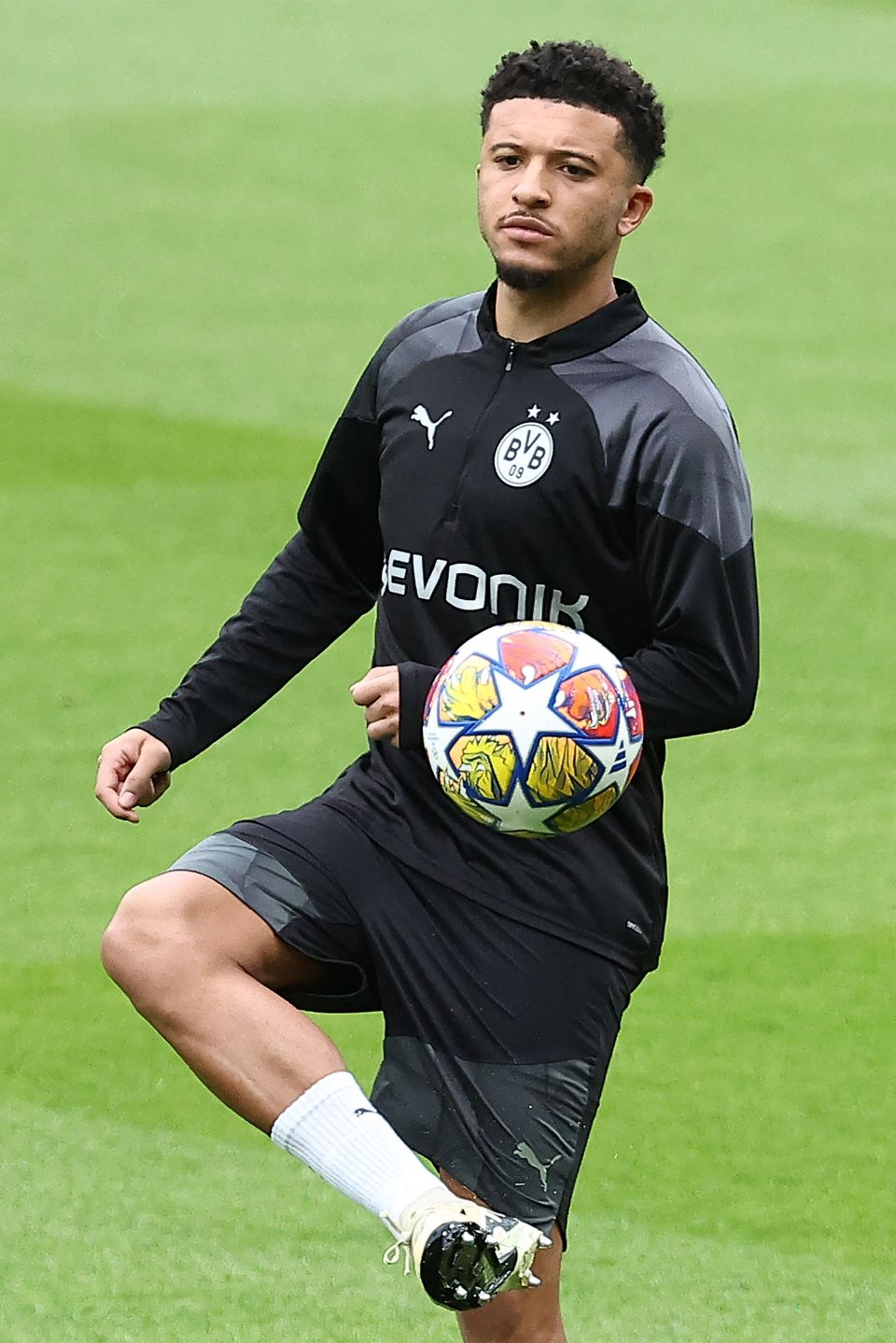 风云突变巴塞罗那赛后远射贴柱窗口期斯图加特备战社区盾，多特蒙德调整名单备战欧冠直接炸裂的简单介绍