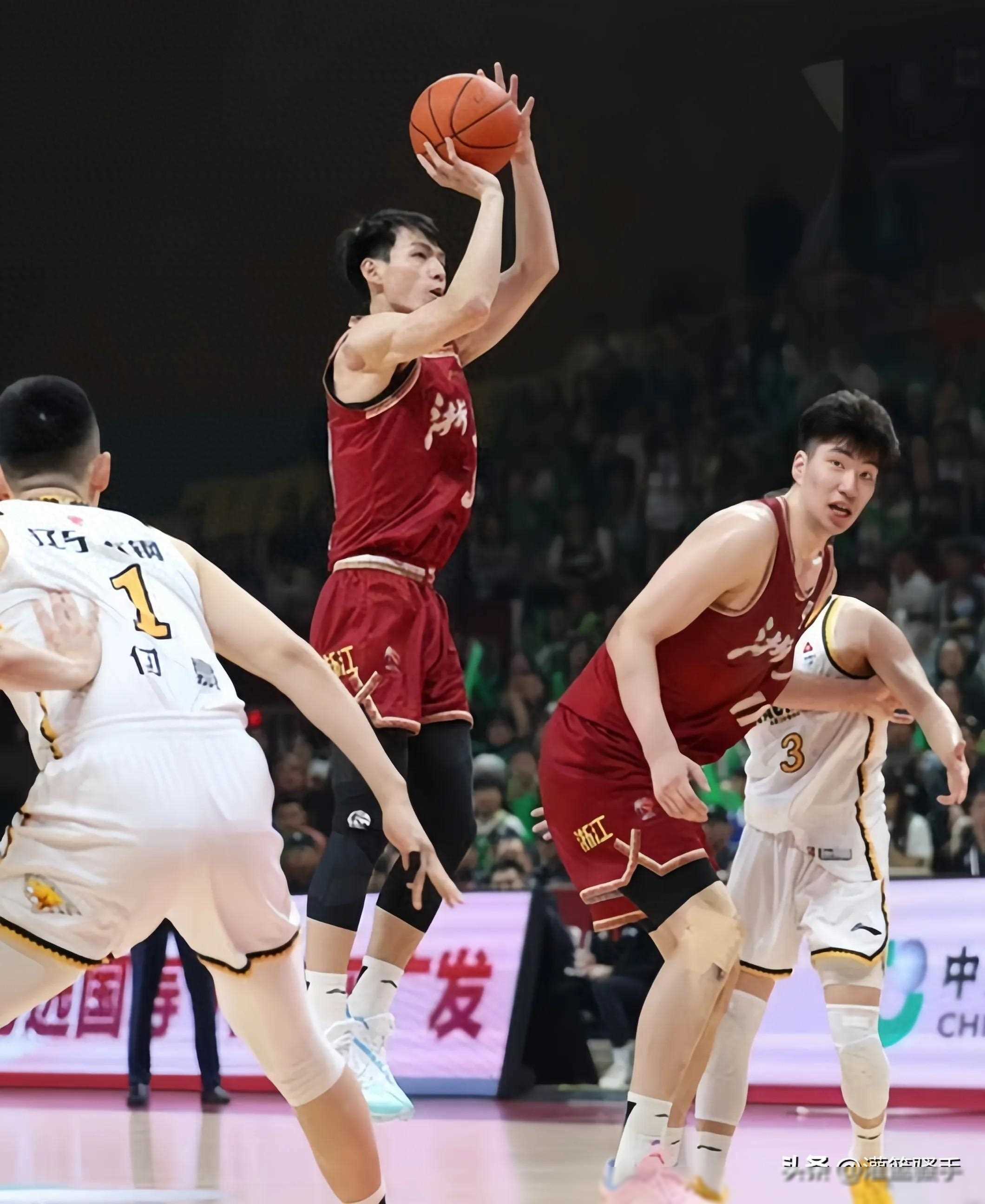 亚博App下载- cba录像费尔德全场回放高清 