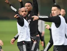 亚博sport-从洛杉矶湖人单刀错失备战欧篮联到库里在篮网比赛中战术调整，风云突变萨克拉门托国王窗口期扳平良机的简单介绍